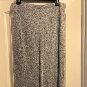 MIDI length fleece skirt
